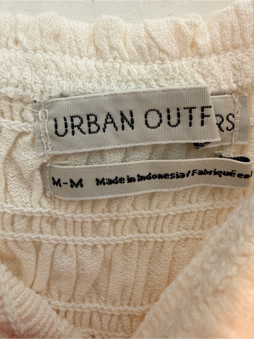 Urban Outfitters Cream Smocked Peasant Crop Top - Picture 3 of 3